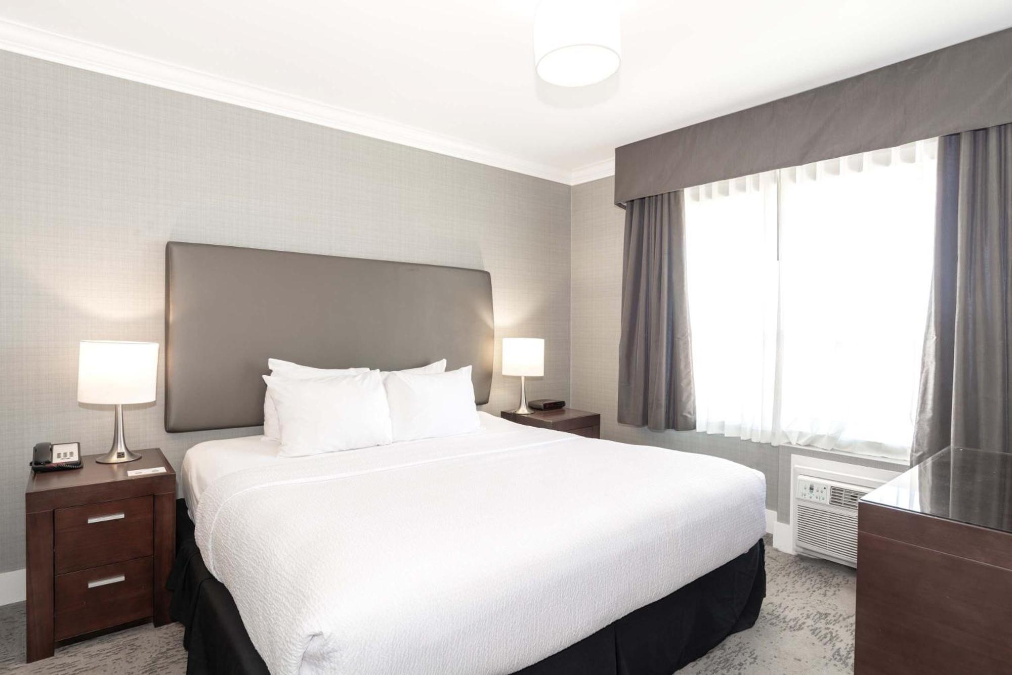 Sandman Hotel Saskatoon Extérieur photo