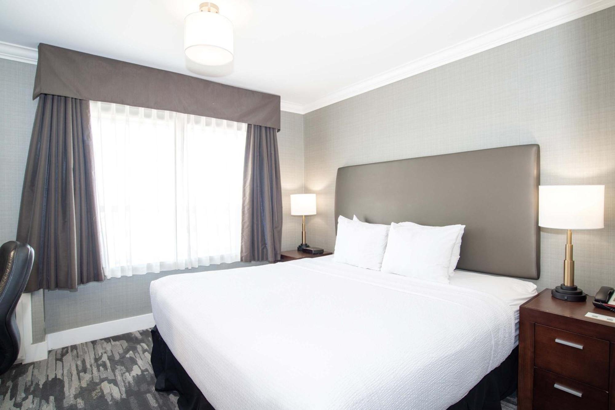 Sandman Hotel Saskatoon Extérieur photo