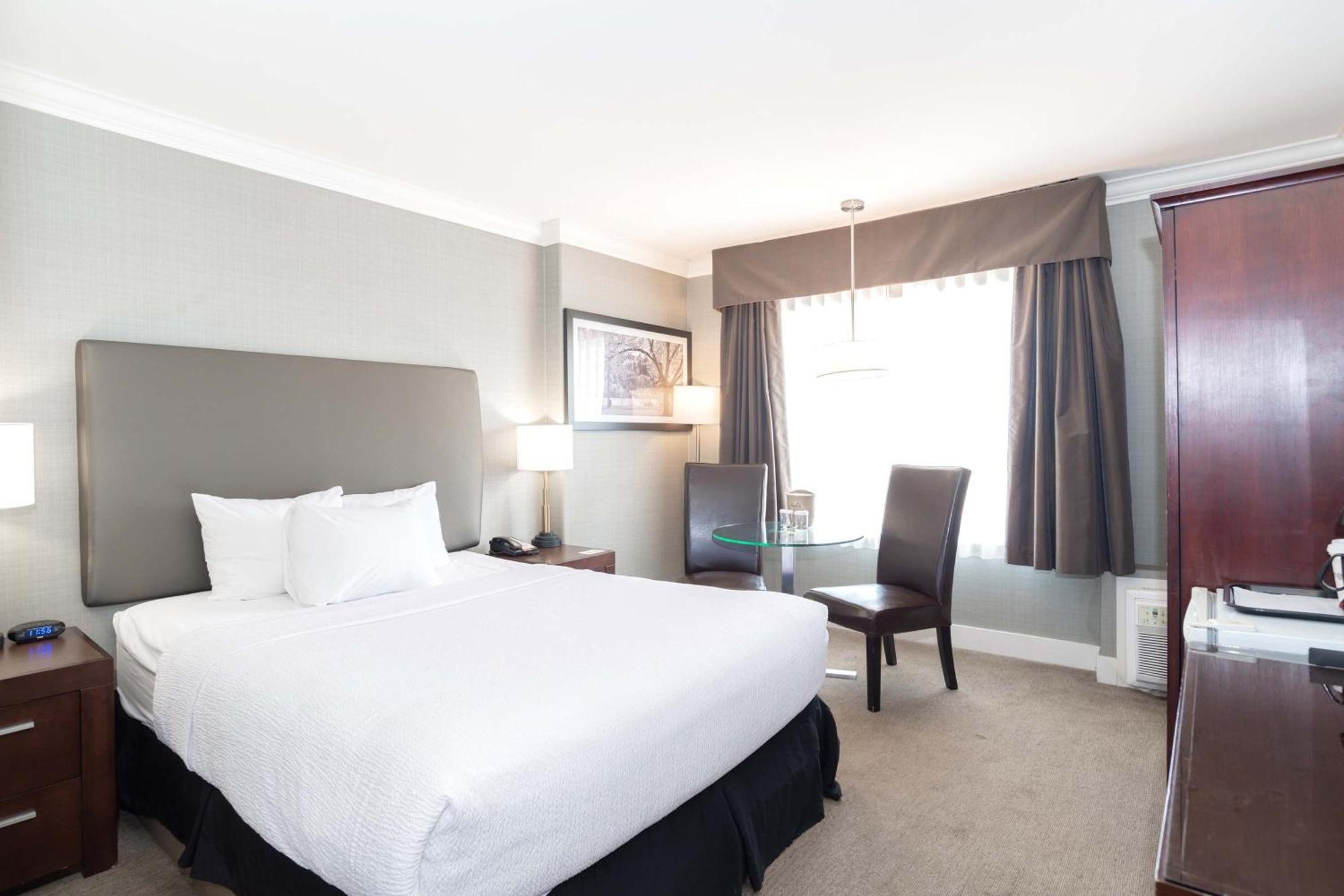 Sandman Hotel Saskatoon Extérieur photo