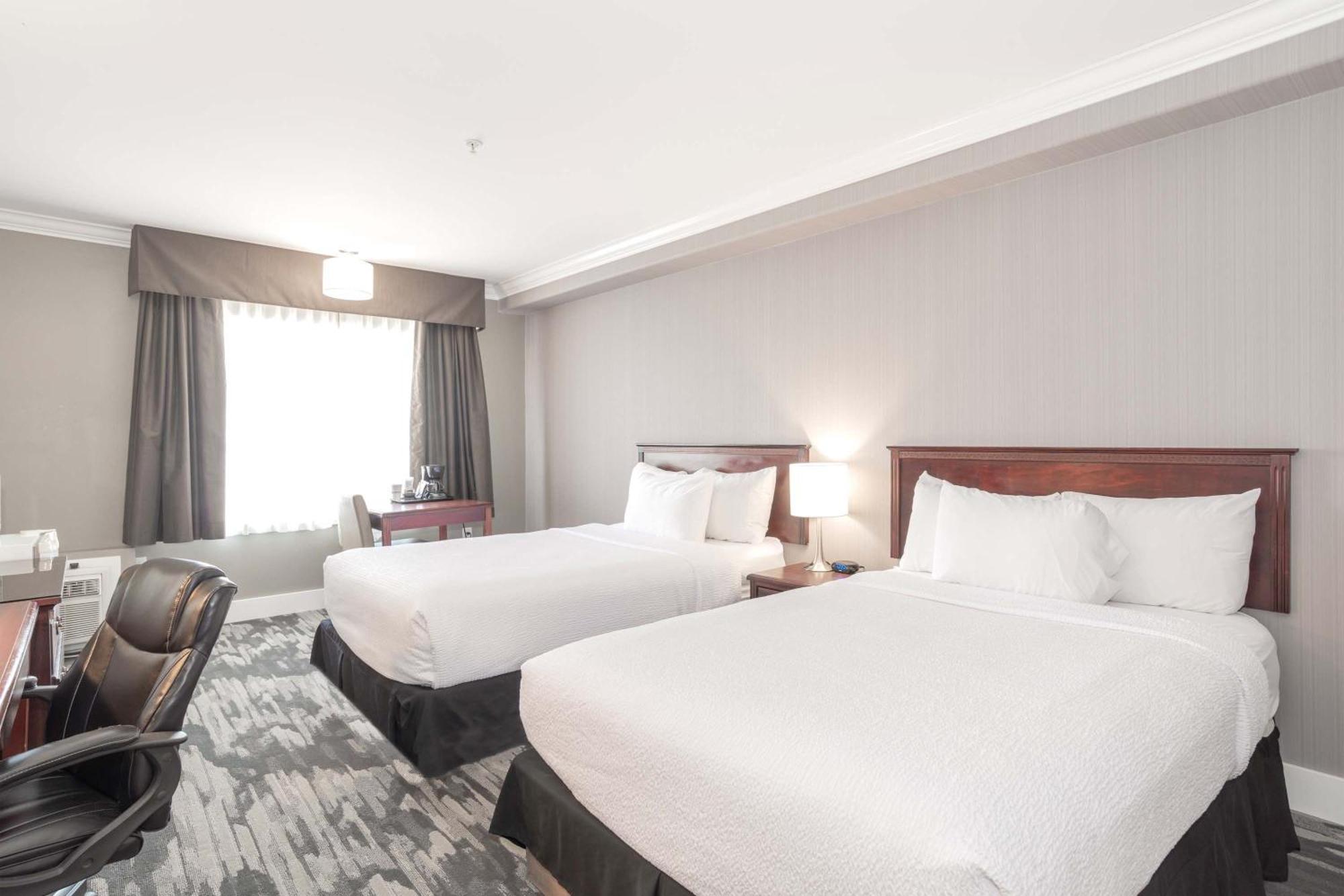 Sandman Hotel Saskatoon Extérieur photo