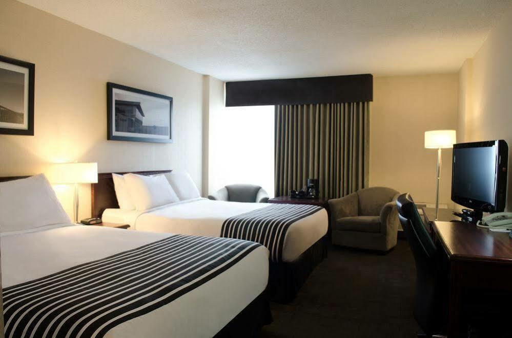 Sandman Hotel Saskatoon Extérieur photo